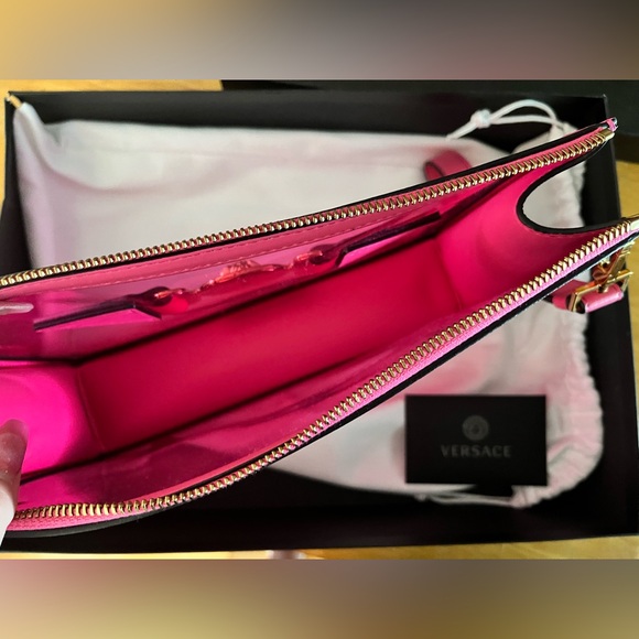 OPEN TO OFFERS!! VERSACE TRANSPARENT CLUTCH!!! - Picture 4 of 5